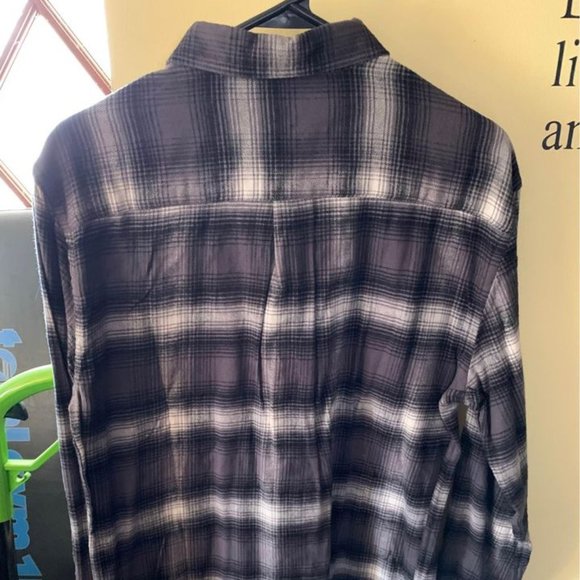 Mens Small Flannel - Picture 2 of 3